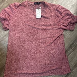 a new day Women's Heathered Red Short Sleeve Top